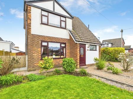 3 bedroom Detached house for sale in Wells Avenue, Billinge, Billinge, WN5