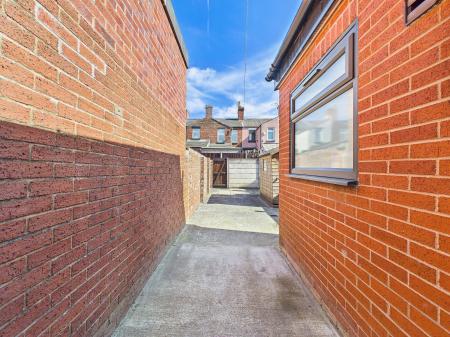 2 bedroom Terraced House for sale in Birchley Street, St Helens Central, St Helens, WA10
