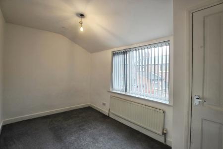 2 bedroom Semi-detached house to let in Yewtree Avenue, St Helens, WA9