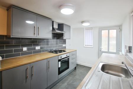 2 bedroom Semi-detached house to let in Yewtree Avenue, St Helens, WA9