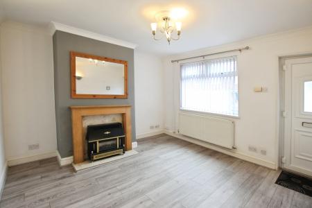 2 bedroom Semi-detached house to let in Yewtree Avenue, St Helens, WA9