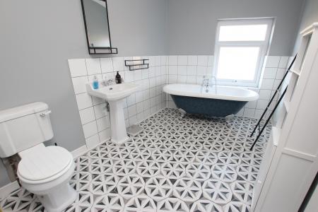 2 bedroom Terraced House for sale in Borough Road, St Helens Central, St Helens, WA10