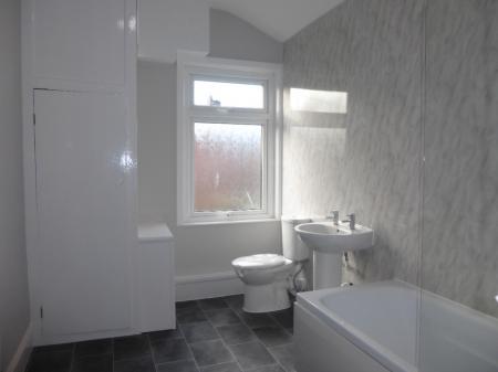 2 bedroom Terraced House to let in Harris Street, St Helens, WA10