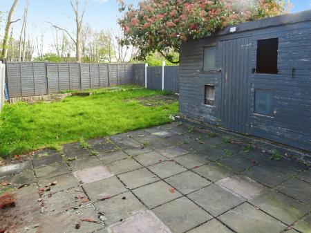 3 bedroom Semi-detached house to let in Adelaide Avenue, Thatto Heath, St Helens, WA9