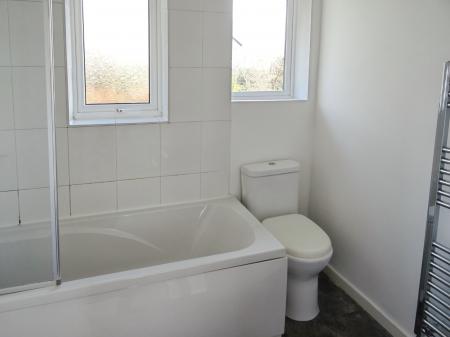 3 bedroom Semi-detached house to let in Adelaide Avenue, Thatto Heath, St Helens, WA9