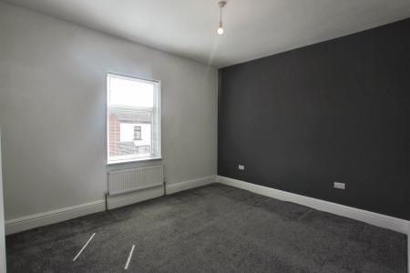 2 bedroom Terraced House to let in West End Road, Haydock, WA11