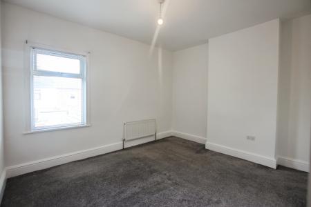 2 bedroom Terraced House to let in West End Road, Haydock, WA11
