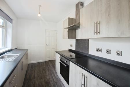 2 bedroom Terraced House to let in West End Road, Haydock, WA11