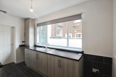 2 bedroom Terraced House to let in West End Road, Haydock, WA11