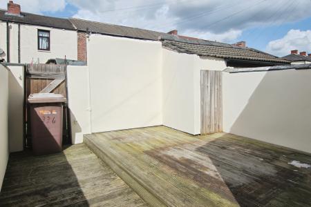 2 bedroom Terraced House to let in West End Road, Haydock, WA11