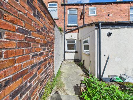2 bedroom Terraced House for sale in Duncan Street, St Helens Central, St Helens, WA10