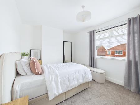 2 bedroom Semi-detached house for sale in Ilfracombe Road, Sutton Leach, St Helens, WA9