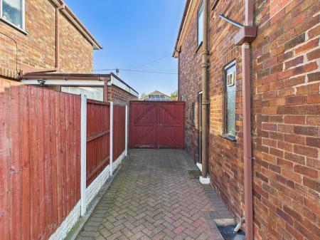 3 bedroom Semi-detached house for sale in Folds Lane, Haresfinch, St Helens, WA11