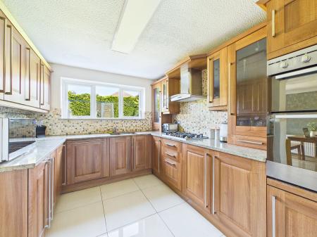 5 bedroom Detached house for sale in Avery Road, Haydock, WA11