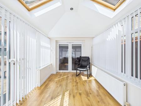 4 bedroom Semi-detached house for sale in Pond Walk, Parr, St Helens, WA9