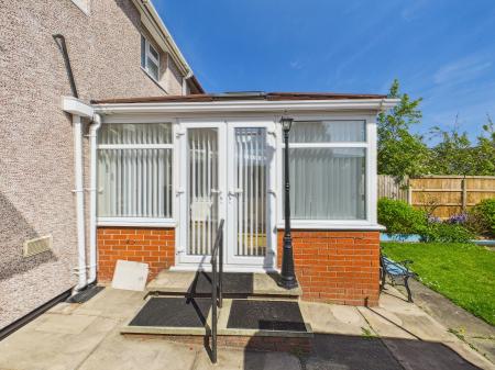 4 bedroom Semi-detached house for sale in Pond Walk, Parr, St Helens, WA9