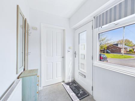 2 bedroom Semi-detached bungalow for sale in Ross Close, Billinge, WN5