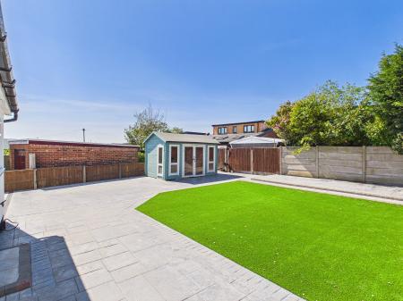 2 bedroom Semi-detached bungalow for sale in Ross Close, Billinge, WN5