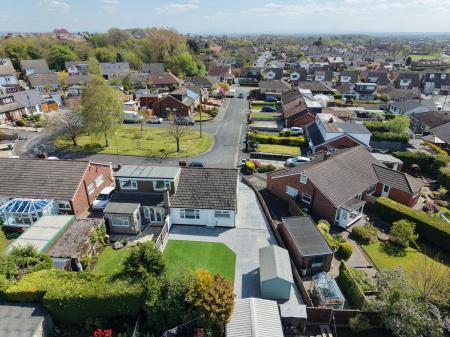 2 bedroom Semi-detached bungalow for sale in Ross Close, Billinge, WN5