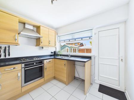 2 bedroom Semi-detached bungalow for sale in Ross Close, Billinge, WN5