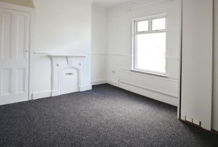 2 bedroom Terraced House to let in Crab Street, St Helens, WA10