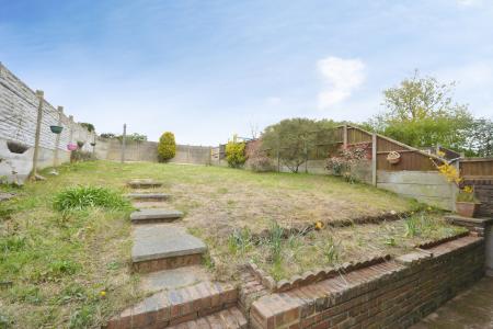 3 bedroom Terraced House to let in Cumberland Avenue, St Helens, WA10