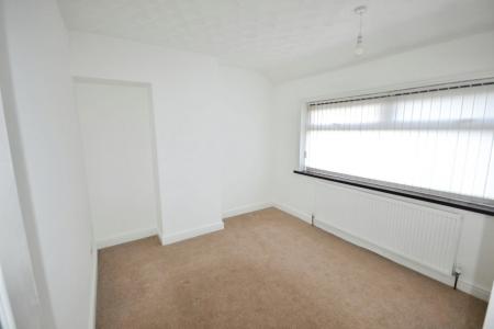 3 bedroom Terraced House to let in Cumberland Avenue, St Helens, WA10
