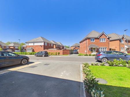 3 bedroom Semi-detached house for sale in Senley Close, Sutton, St Helens, WA9