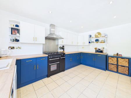 4 bedroom Detached house for sale in Redwood Drive, Haydock, WA11