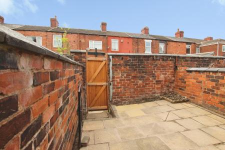 2 bedroom Terraced House to let in Gleave Street, St Helens, WA10