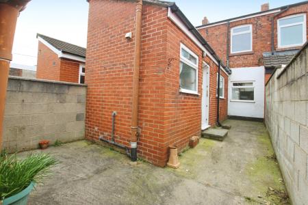 2 bedroom Terraced House to let in Albion Street, St Helens, WA10