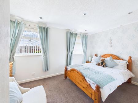 3 bedroom Terraced House for sale in Elizabeth Road, St Helens, WA11