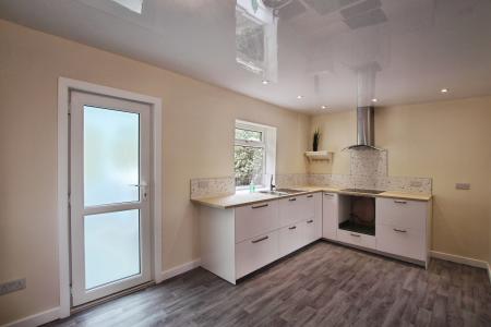 2 bedroom Semi-detached house to let in Clovelly Avenue, Sutton, St Helens, WA9