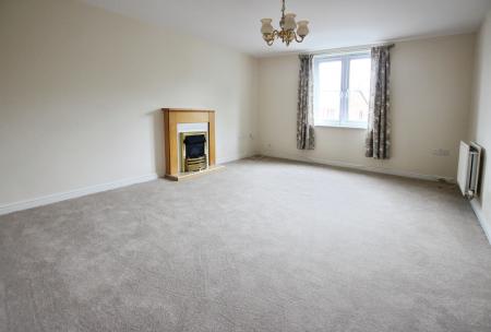 2 bedroom Flat to let in Mount Pleasant Avenue, St Helens, WA9