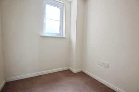 2 bedroom Flat to let in Mount Pleasant Avenue, St Helens, WA9