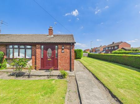 2 bedroom Semi-detached bungalow for sale in Scarisbrick Road, Rainford, St Helens, WA11