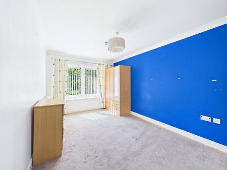 2 bedroom Apartment for sale in Heyeswood, Haydock, WA11