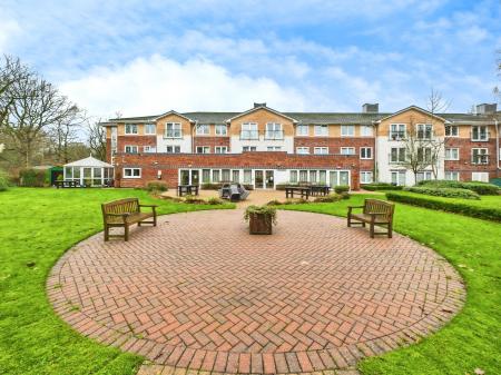 2 bedroom Apartment for sale in Heyeswood, Haydock, WA11
