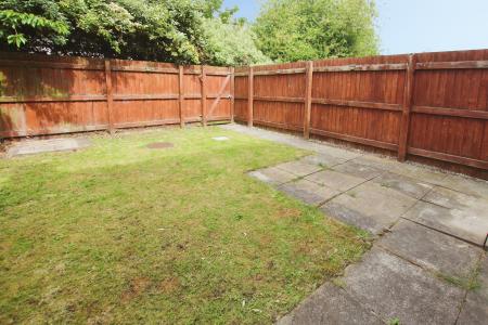3 bedroom Town house to let in Waymark Gardens, Sutton Manor, St Helens, WA9