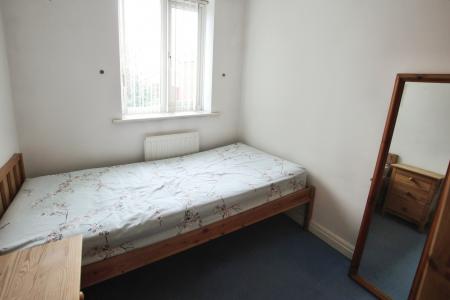 3 bedroom Semi-detached house to let in Manorwood Drive, Whiston, L35