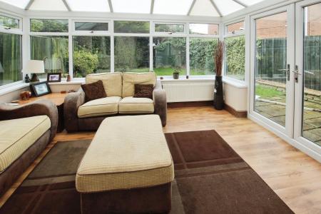 3 bedroom Semi-detached house to let in Manorwood Drive, Whiston, L35