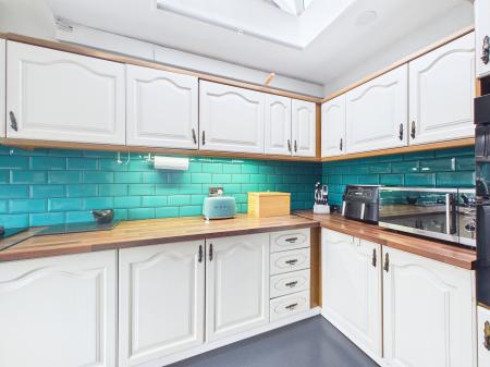 3 bedroom Semi-detached house for sale in Freckleton Road, Eccleston Hill, St Helens, WA10