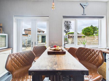3 bedroom Semi-detached house for sale in Freckleton Road, Eccleston Hill, St Helens, WA10