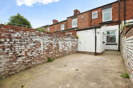 2 bedroom Terraced House to let in Gleave Street, St Helens, WA10