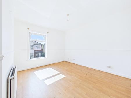 2 bedroom Terraced House for sale in Park Street, Haydock, WA11
