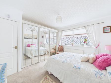 2 bedroom Bungalow for sale in Hyacinth Close, Haydock, WA11