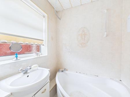 2 bedroom Bungalow for sale in Hyacinth Close, Haydock, WA11