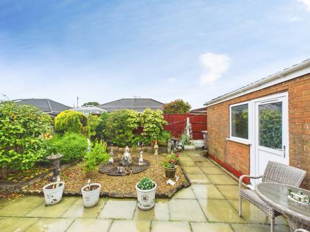 2 bedroom Bungalow for sale in Hyacinth Close, Haydock, WA11