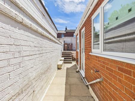 2 bedroom Terraced House for sale in Sidney Street, Newtown, St Helens, WA10