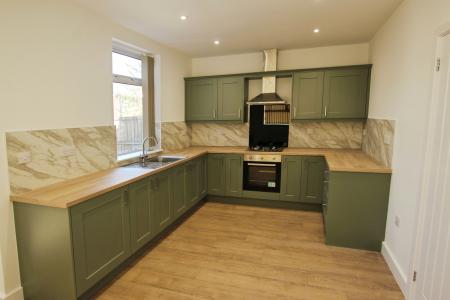3 bedroom Semi-detached house to let in Beresford street, Thatto Heath, St Helens, WA9